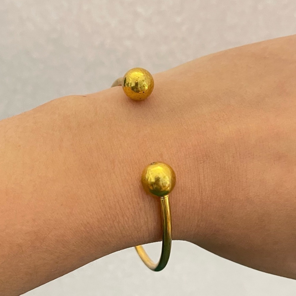 Brass metal ball magnetic therapy bracelet